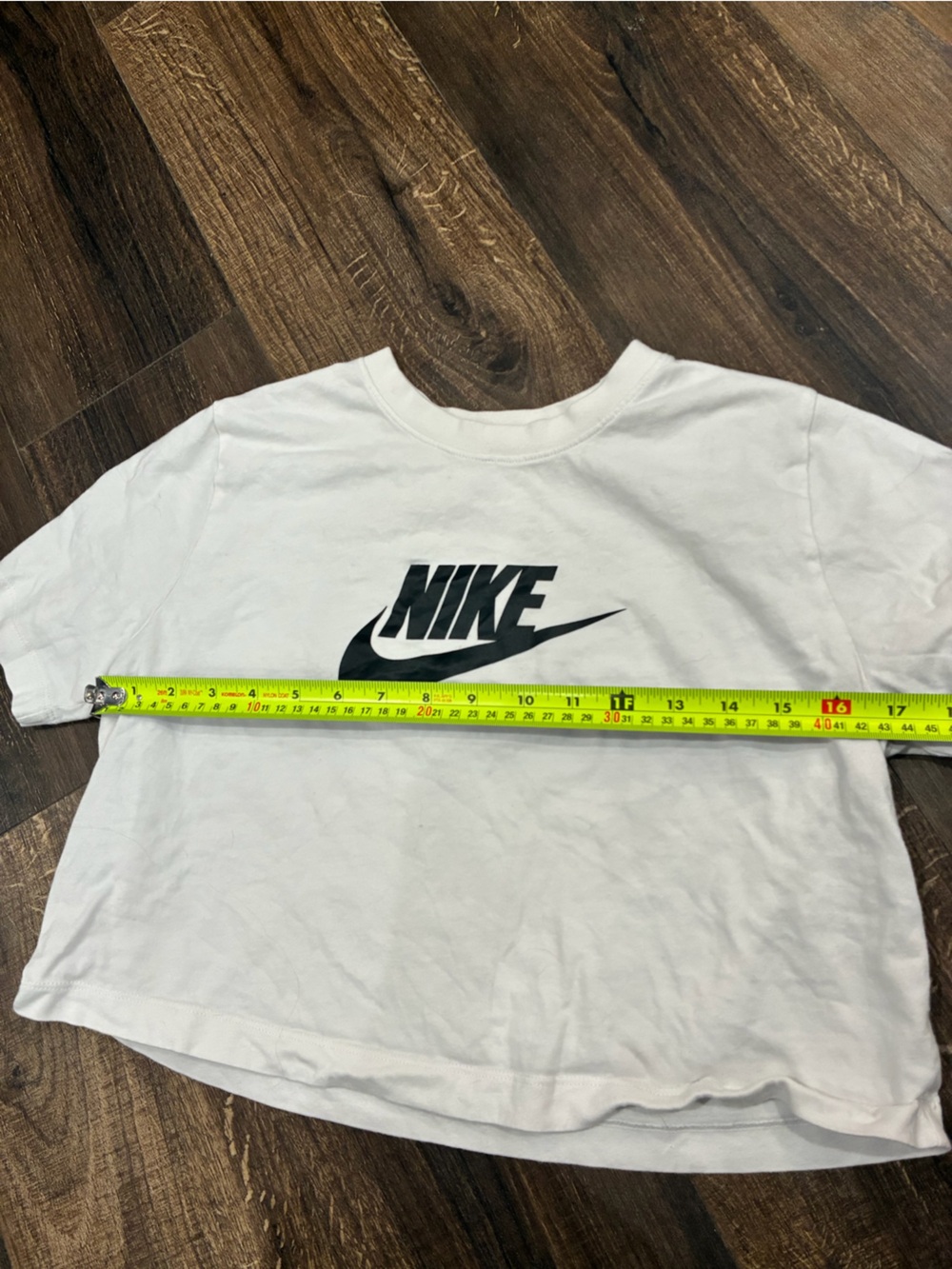 Nike White Cropped Tee with Black Swoosh Girls XL - Picture 3 of 4